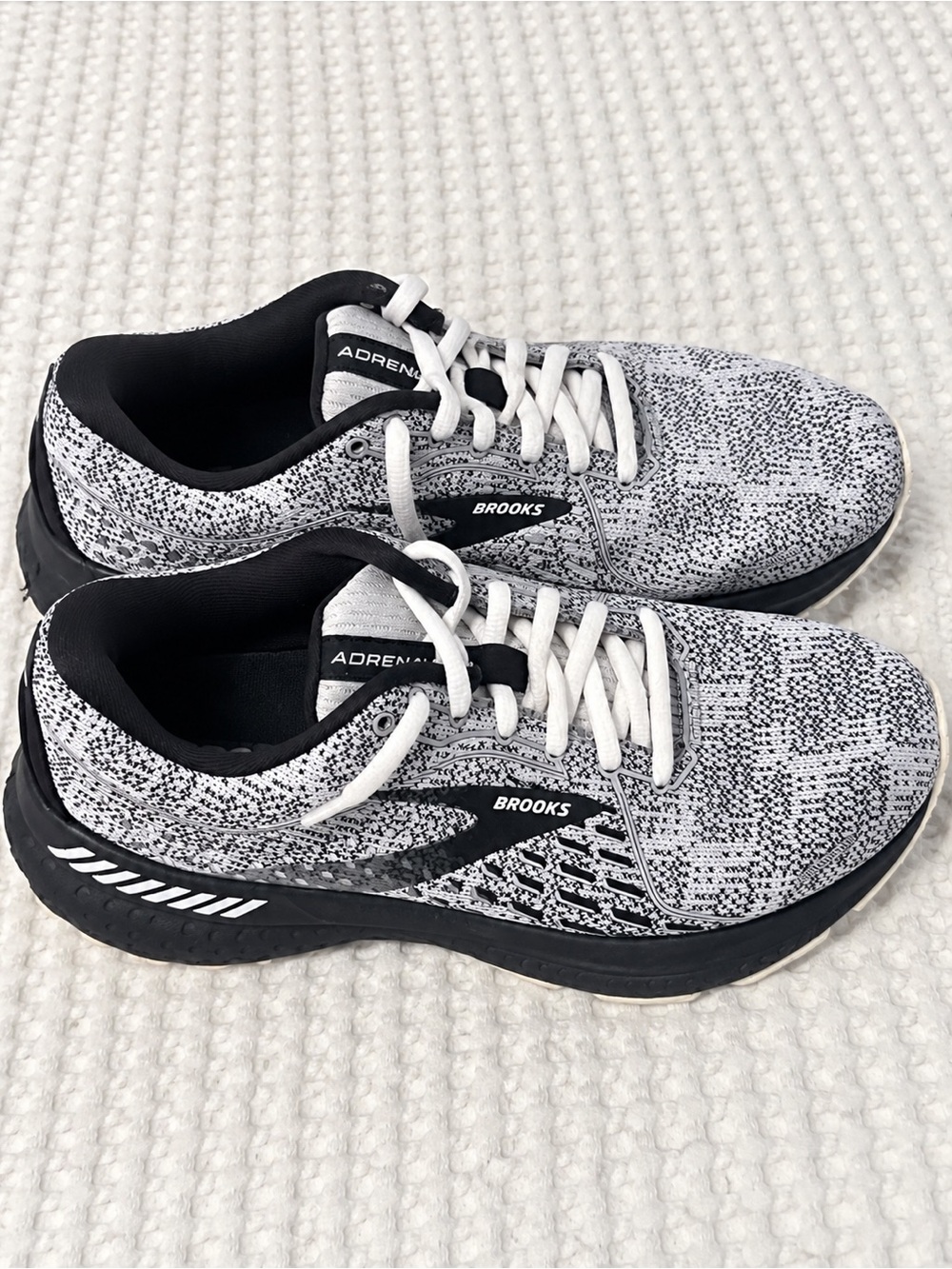 Brooks Men’s Athletic Running Shoes — Black & White
